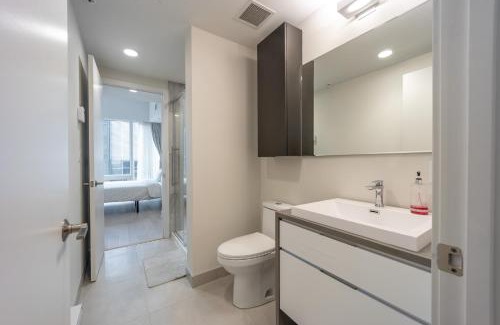 Downtown Montreal Apartment | AAA Location & Spacious 1 Bedroom with Panoramic View on the City