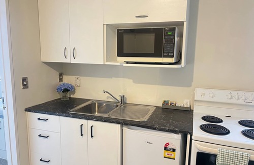 Redwood Hotel | AAA Northlands Motel