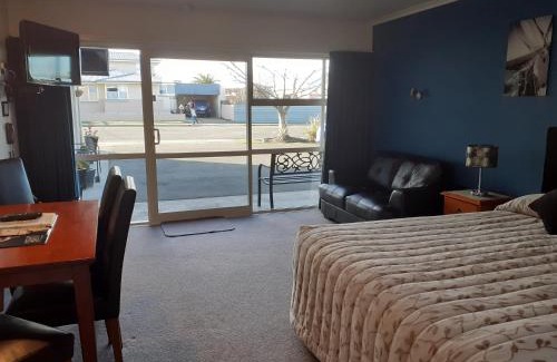 Oamaru Hotel | AAA Thames Court Motel
