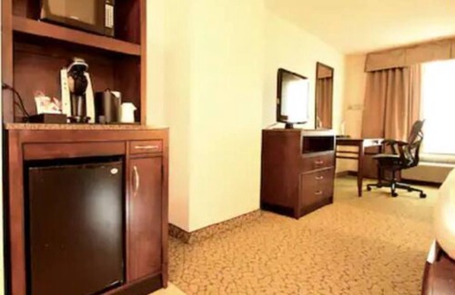 Orlando House | AAAmazing Orlando! Close to UCF- Suite-Sleep 5