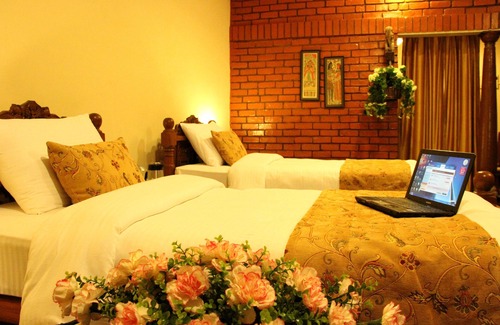 Thumukunta Hotel | Aalankrita Resort and Convention