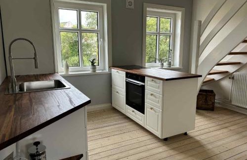Aalborg Apartment | Aalborg Villa Apartments - '2' Second Floor - Close to Aalborg Center - Free Private Parking