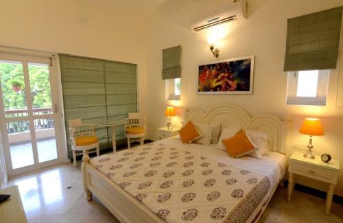Mahmoorganj House | Aashray