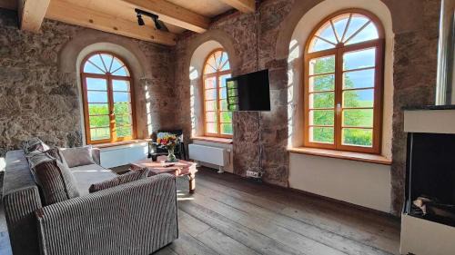 Grossharthau Apartment | Ab 1 Pers HexenburgbeiDresden 2-geschossige Wohnung mit eigener Sauna, 2 Kaminen - Nähe Sächsische Schweiz Dresden