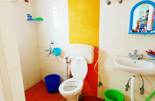 Bolpur Apartment | AB Homestay with AC