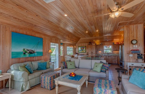 Hope Town House | Abaco Rum Punch: Coastal Elegance with Surfside Serenity, Ocean Views, Pool