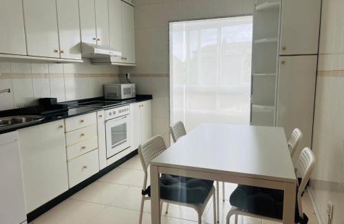 Sigueiro Apartment | Abaleen apartamento