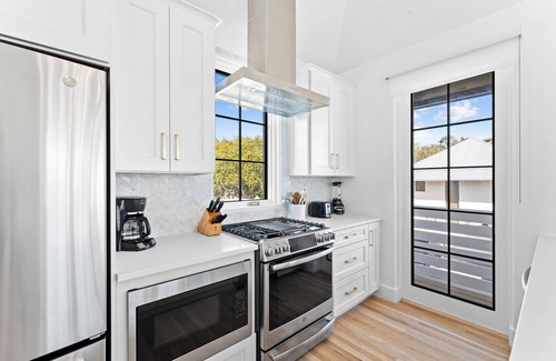 Rosemary Beach House | Abba Carriage House |Private Community Beach Access|Next to Coquina Pool