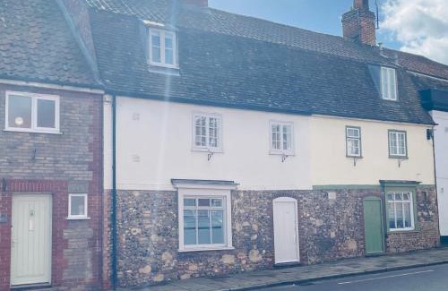 Bury St Edmunds House | Abbey Gardens Cottage