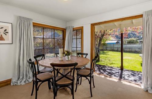 Arrowtown House | Aberdeen Cottage - Nestled in the Heart of Arrowtown - New!