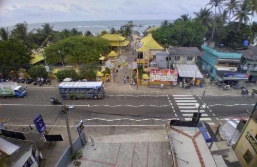 Hikkaduwa Hotel | Abhiman Hotel and Restaurant