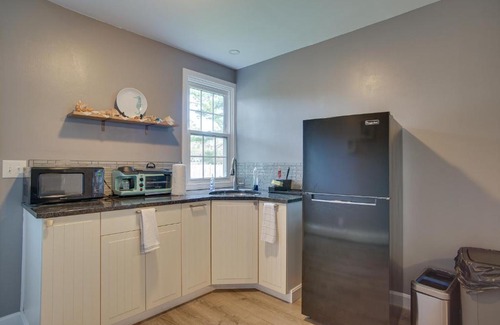 South Yarmouth Apartment | about 1 Mi to Beach Cape Cod Apt in South Yarmouth