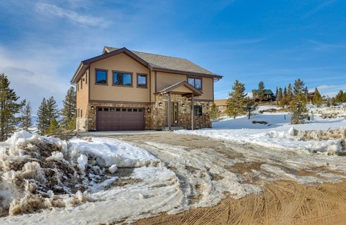 Innsbruck Val Moritz House | about 3 Mi to Granby Ranch Spacious Cabin Home!