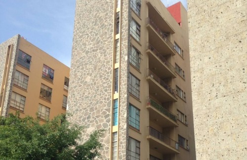 Americana Apartment | About Avenida Chapultepec