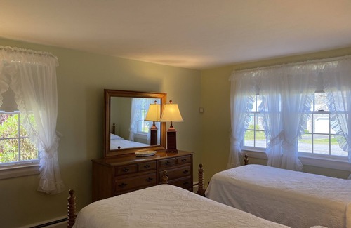 West Dennis House | About ONE MILE TO THE BEACH in West Dennis on beautiful Cape Cod.