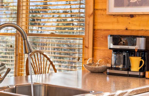Cleveland Cabin | Above & Beyond - Cabin w/Massive Views Near Helen
