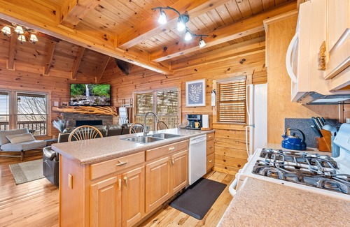 Cleveland Cabin | Above & Beyond - Cabin w/Massive Views Near Helen