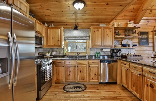 Foxfire Estates Cabin | Above & Beyond Lodge