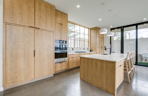 Mount Juliet House | Above Nashville Lakeside Modern I Old Hickory Lake | Modern| EventsI Services