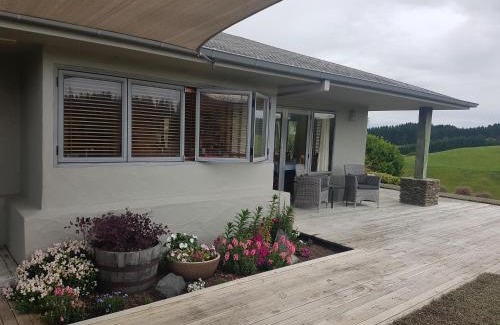 Karapiro Apartment | Above the River Karapiro Bed & Breakfast