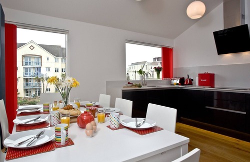 Newquay House | Above Towan at 8 Quay Court