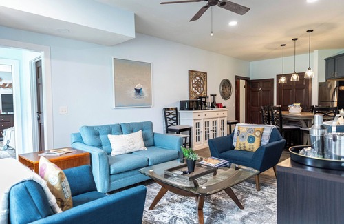 Lake Oconee House | Abruzzi Villa Suite with outdoor sitting area