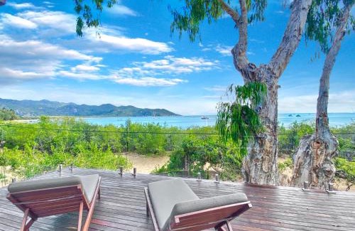 Horseshoe Bay House | Absolute Beachfront Master