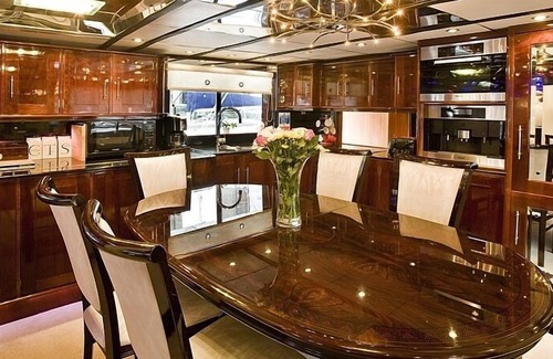 Tower Hamlets Boat Rental | Absolute Pleasure Super Yacht London