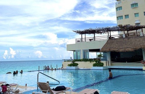 Zona Hotelera Apartment | Absolutely beautiful condo: pool & private terrace. Astonishing view! Up to 6P