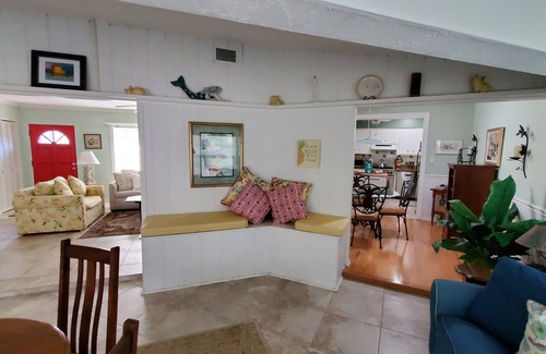 Gulf Gate Estates House | Abundant Charm & Amenities Minutes from Siesta Key
