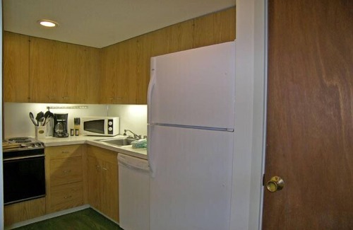 Lincoln House | AC/FP, deck, swim club, near Loon, ski shuttle. V35MN by LRS