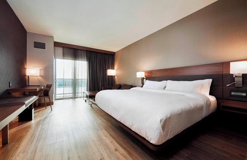 Central Business District Hotel | AC Hotel by Marriott Cincinnati at The Banks