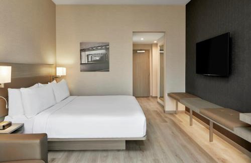 Durham Hotel | AC Hotel by Marriott Durham Duke University