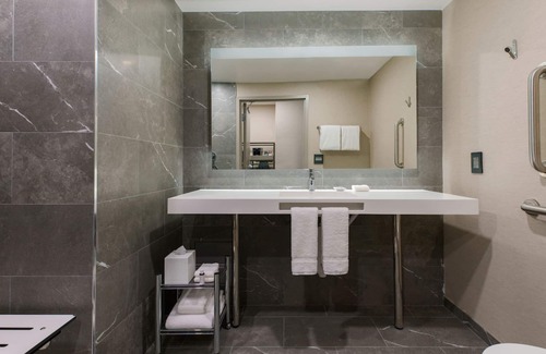 Tallahassee Hotel | AC Hotel by Marriott Tallahassee Universities at the Capitol