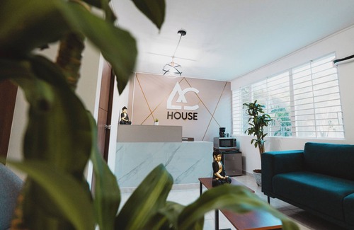 Laureles - Estadio Bed & Breakfast | AC - House Laureles - Self Checking