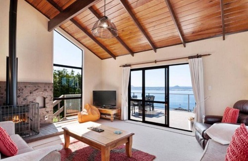 Acacia Bay House | Acacia Bay Panoramic Paradise
