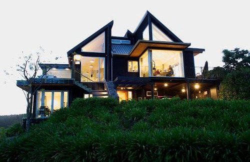 Acacia Bay Bed & Breakfast | Acacia Cliffs Lodge