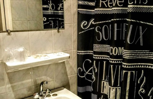 Quartier Saint-Ambroise Hotel | Acacia Hotel