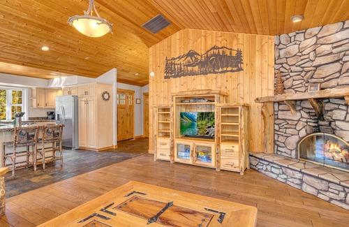 Sunriver House | Acacia Lane 2