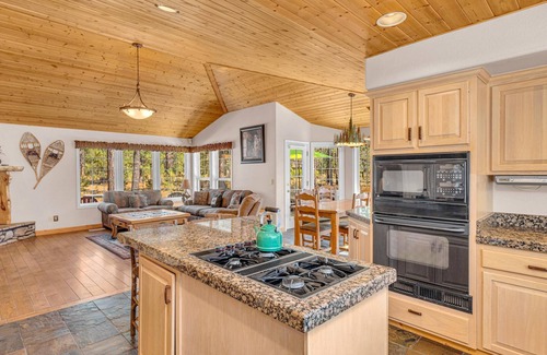 Sunriver House | Acacia Lane 2