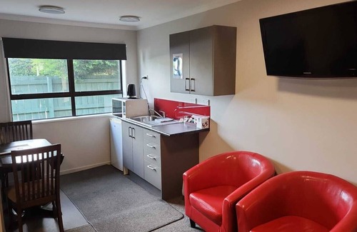 Ashburton Hotel | Academy Lodge Motel