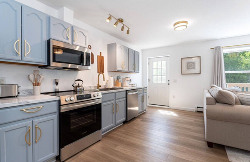 Trenton Condo | Acadia Basecamp with Balcony | Walk to Lobster House, Coffee and Bakery