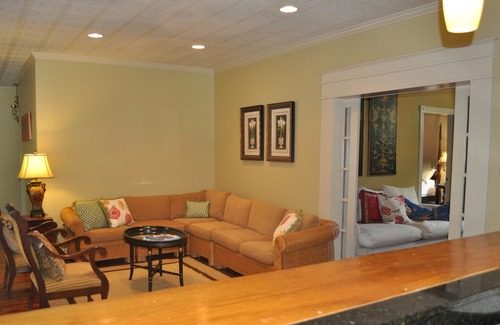 Breaux Bridge House | Acadian-style Home with Private Garden, Pool, Grill in Breaux Bridge