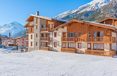 Lanslevillard Condo | Accès direct aux pistes | Endroit privilégié