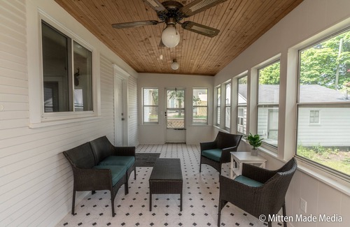 Lakeside House | Accented Lakeside Home
