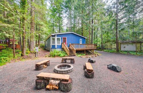 Hoodsport House | Access to Lake Cushman Forested Hoodsport Home!