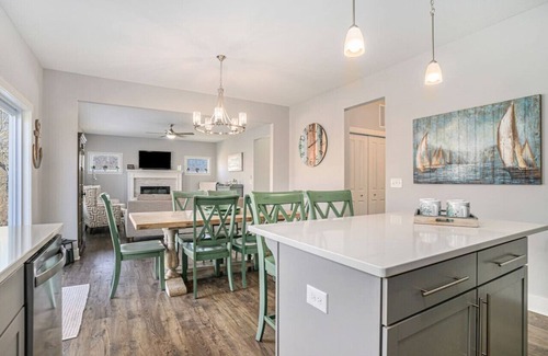 Miami Park House | Access to private association beach. Sleeps 10.