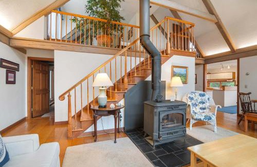East Orleans House | Access to private area of Nauset Beach