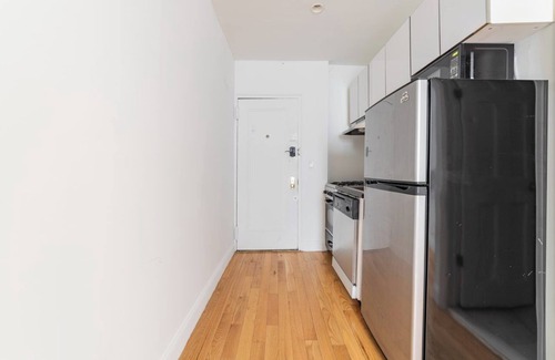 East Village Apartment | Accessible Apartment #1569