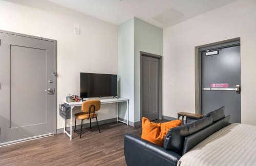 Macon Apartment | Accessible Comfort Near Atrium & Downtown Macon
